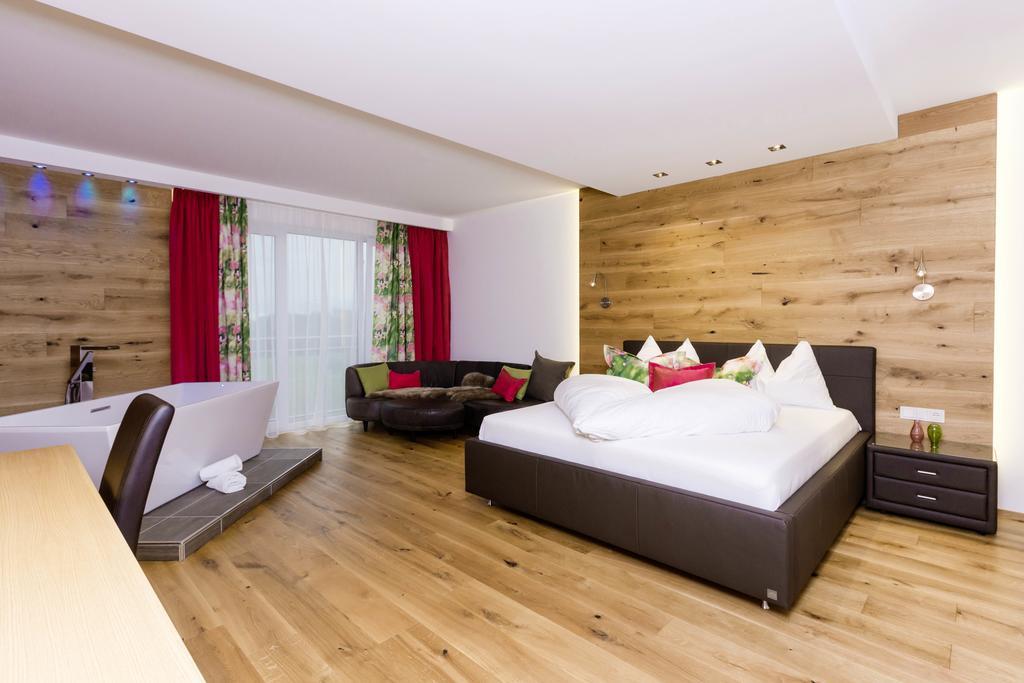 Hotel Trippelgut - Schlafgut Feldkirchen in Kärnten Exterior foto